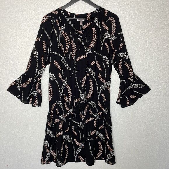 Chelsea28 Black Foral Drop Waist Bel Sleeve Dress Size M - Picture 1 of 9